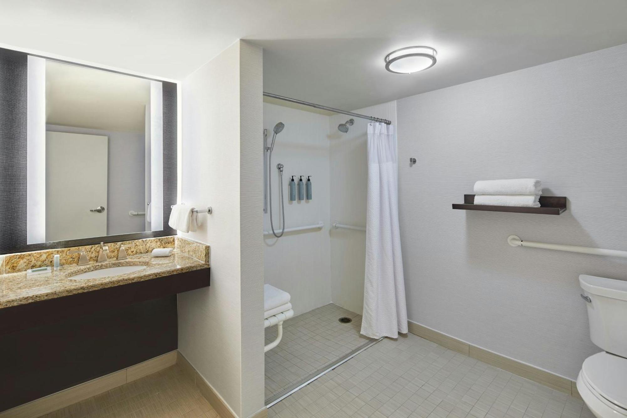 Courtyard By Marriott Lebanon Hotel Exterior foto